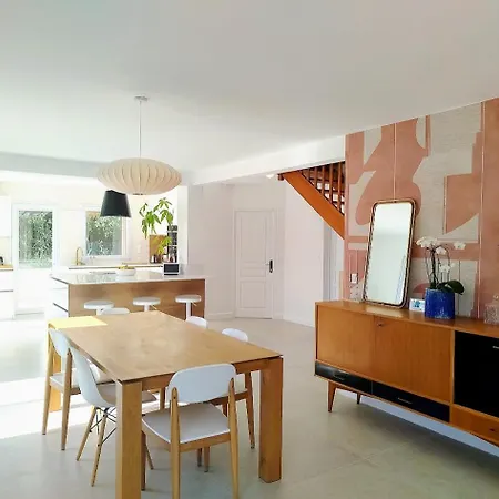 House 190 M2 - 3 Bedrooms, 2 Bathrooms Βίλα